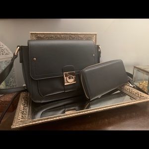 Black bag w/wallet vegan leather